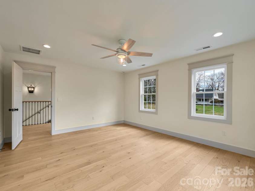 99 Arco Road, Asheville, NC 28805.  MLS# CAR4310303, YatesRealty ID 9626. 