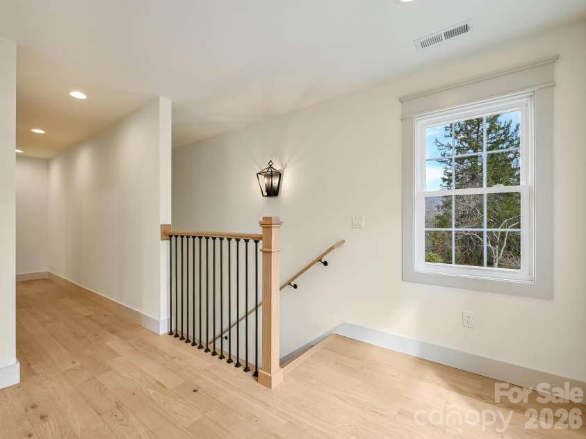 99 Arco Road, Asheville, NC 28805.  MLS# CAR4310303, YatesRealty ID 9626. 
