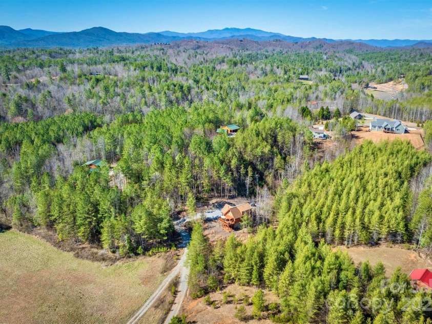 6033 Low Country Road, Lenoir, NC 28645.  MLS# CAR4233003, YatesRealty ID 9627. 