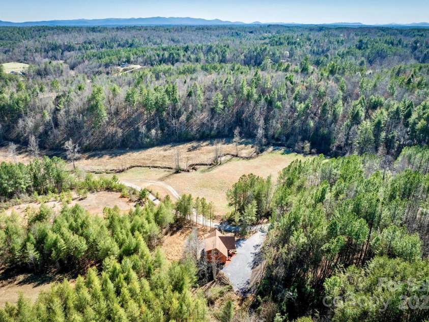 6033 Low Country Road, Lenoir, NC 28645.  MLS# CAR4233003, YatesRealty ID 9627. 