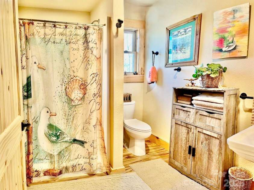 6033 Low Country Road, Lenoir, NC 28645.  MLS# CAR4233003, YatesRealty ID 9627. 