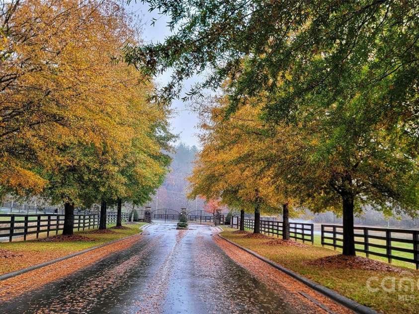 6033 Low Country Road, Lenoir, NC 28645.  MLS# CAR4233003, YatesRealty ID 9627. 