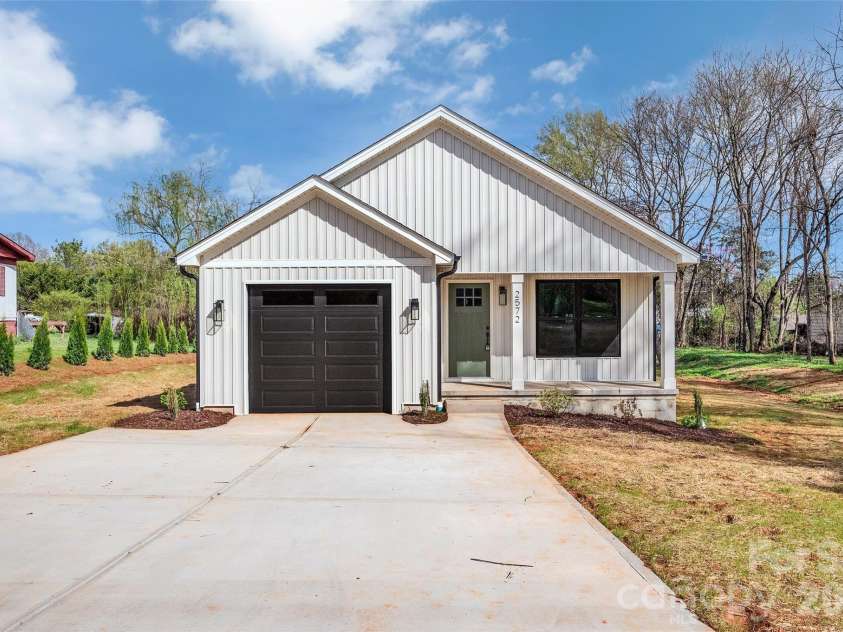 2572 Teague Street, Lincolnton, NC 28092.  MLS# CAR4356626, YatesRealty ID 9629. 