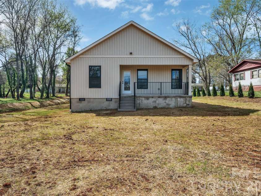 2572 Teague Street, Lincolnton, NC 28092.  MLS# CAR4356626, YatesRealty ID 9629. 
