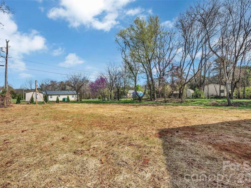 2572 Teague Street, Lincolnton, NC 28092.  MLS# CAR4356626, YatesRealty ID 9629. 