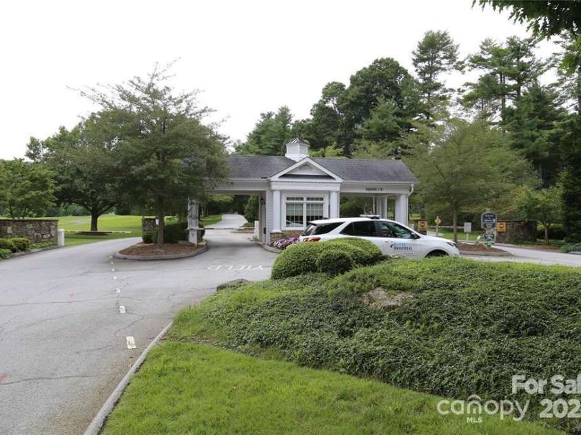 103 GOLFSIDE Drive, Flat Rock, NC 28731.  MLS# CAR4271891, YatesRealty ID 963. 