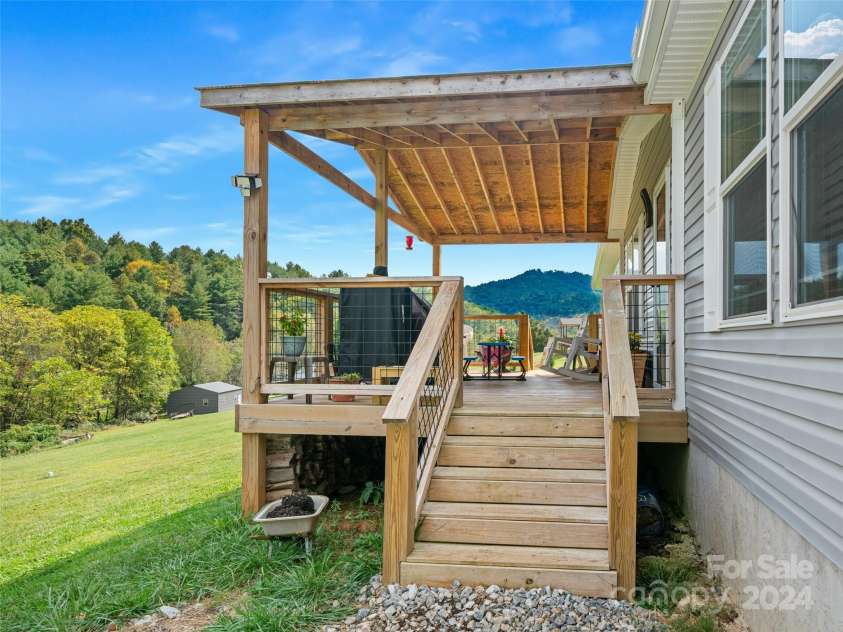 3734 Snow Creek Road, Bakersville, NC 28705.  MLS# CAR4187150, YatesRealty ID 963. 