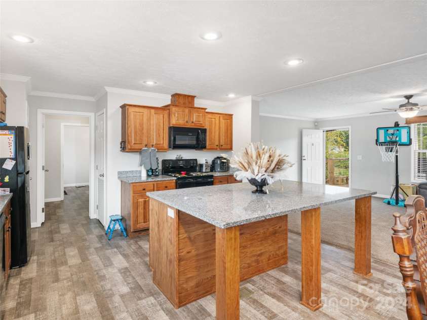 3734 Snow Creek Road, Bakersville, NC 28705.  MLS# CAR4187150, YatesRealty ID 963. 