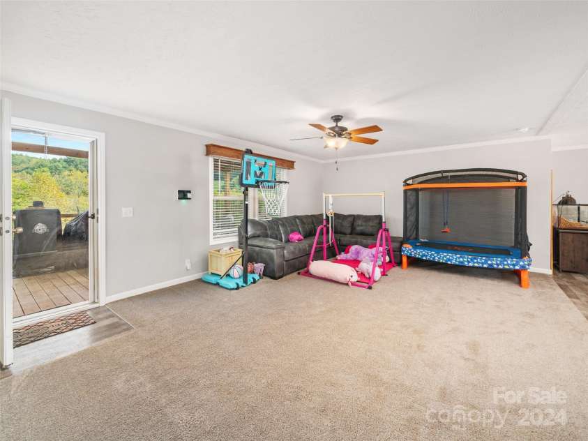 3734 Snow Creek Road, Bakersville, NC 28705.  MLS# CAR4187150, YatesRealty ID 963. 