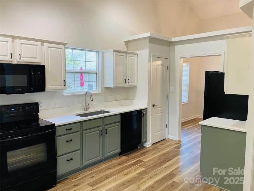 50 Stonebridge Drive, Asheville, NC 28805.  MLS# CAR4252561, YatesRealty ID 9630. 