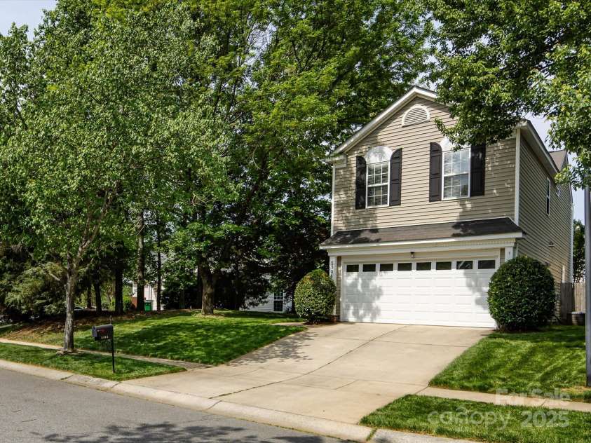 5304 Silabert Avenue, Charlotte, NC 28205.  MLS# CAR4248209, YatesRealty ID 9631. 