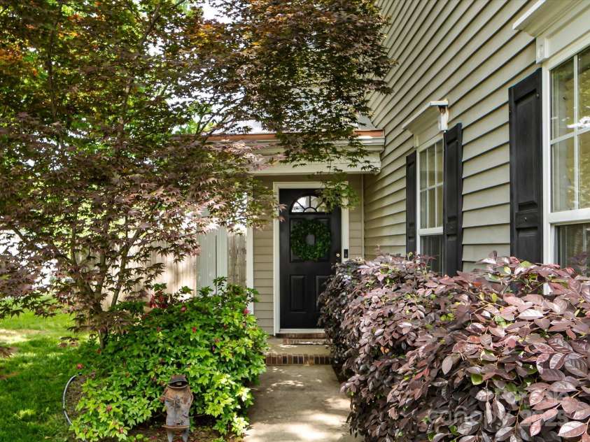 5304 Silabert Avenue, Charlotte, NC 28205.  MLS# CAR4248209, YatesRealty ID 9631. 