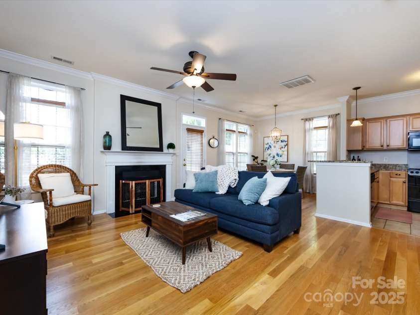 5304 Silabert Avenue, Charlotte, NC 28205.  MLS# CAR4248209, YatesRealty ID 9631. 