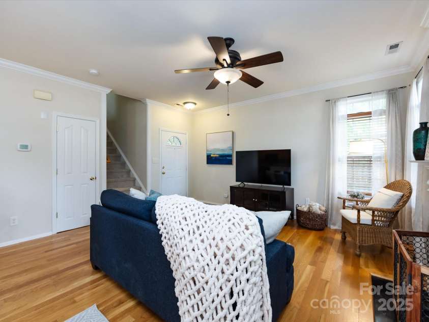 5304 Silabert Avenue, Charlotte, NC 28205.  MLS# CAR4248209, YatesRealty ID 9631. 