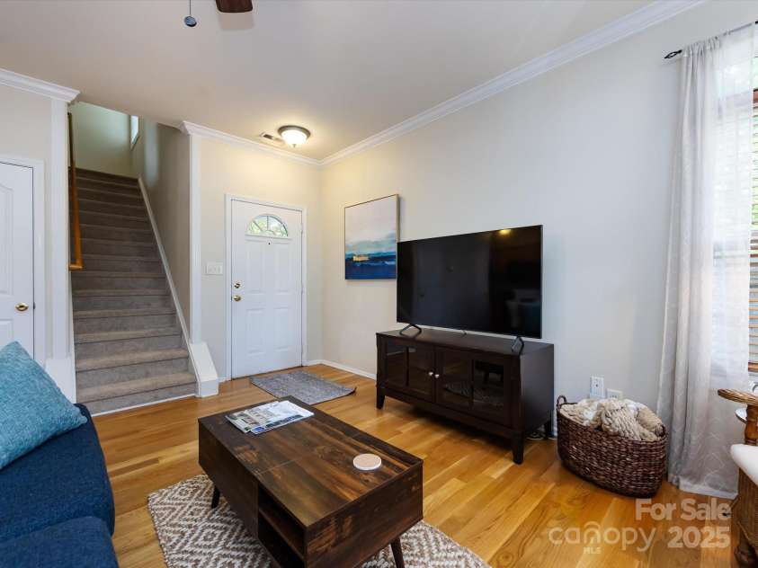 5304 Silabert Avenue, Charlotte, NC 28205.  MLS# CAR4248209, YatesRealty ID 9631. 