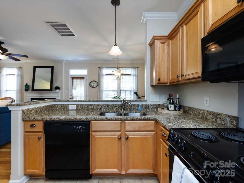 5304 Silabert Avenue, Charlotte, NC 28205.  MLS# CAR4248209, YatesRealty ID 9631. 