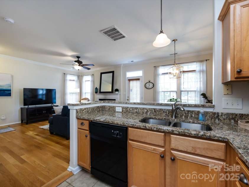 5304 Silabert Avenue, Charlotte, NC 28205.  MLS# CAR4248209, YatesRealty ID 9631. 