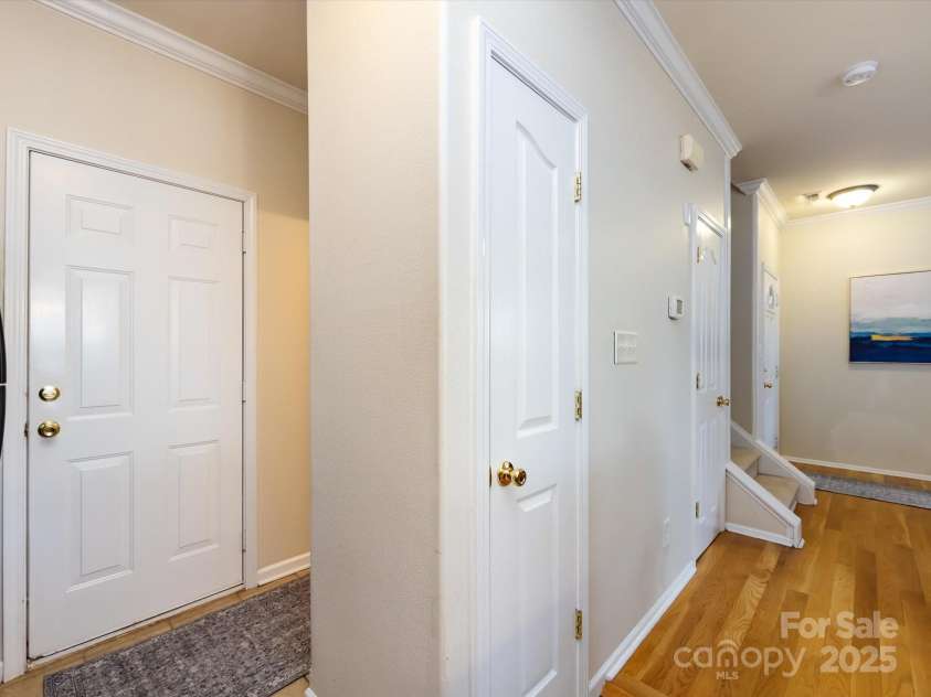 5304 Silabert Avenue, Charlotte, NC 28205.  MLS# CAR4248209, YatesRealty ID 9631. 