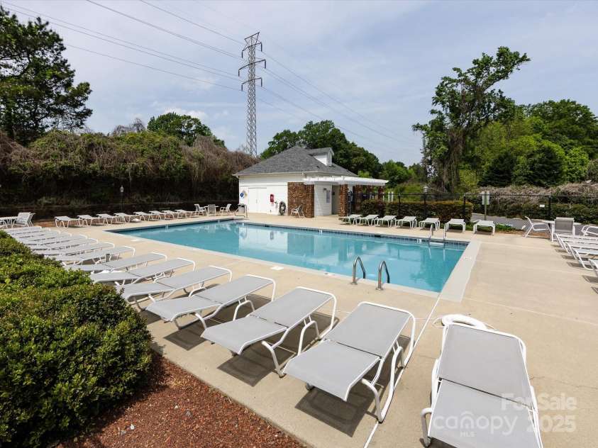 5304 Silabert Avenue, Charlotte, NC 28205.  MLS# CAR4248209, YatesRealty ID 9631. 