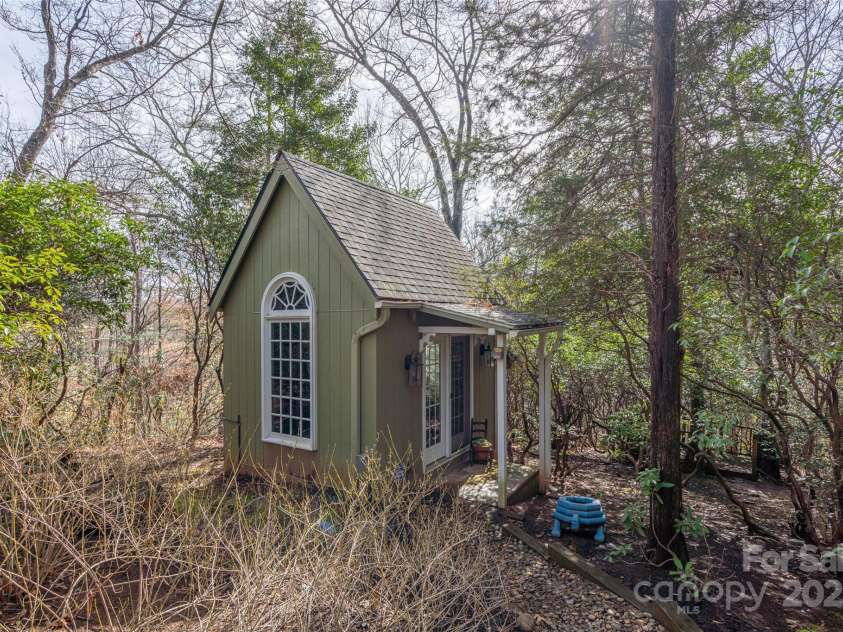 100 Stone Circle Drive, Tryon, NC 28782.  MLS# CAR4220474, YatesRealty ID 9633. 