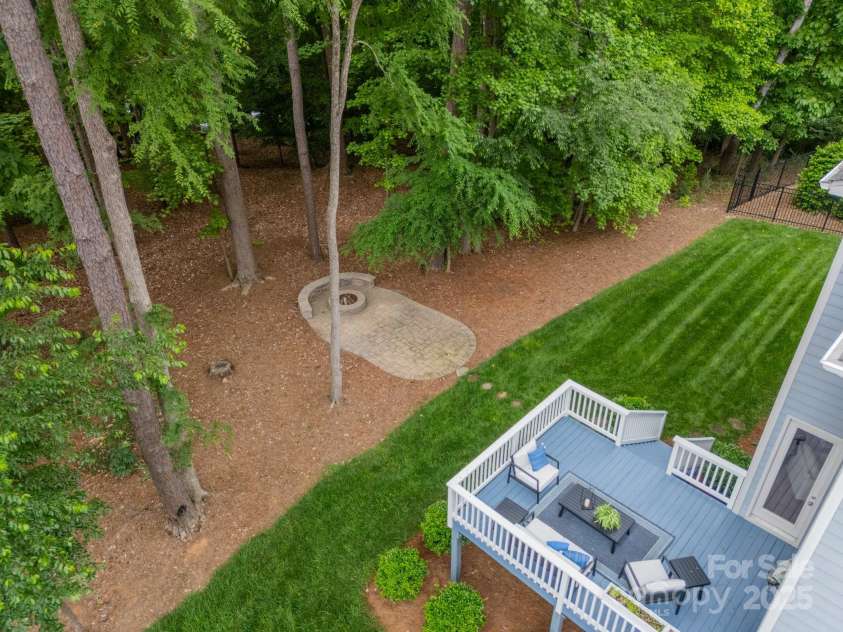 212 Seven Oaks Landing, Belmont, NC 28012.  MLS# CAR4253528, YatesRealty ID 9634. Lots of privacy in your back yard