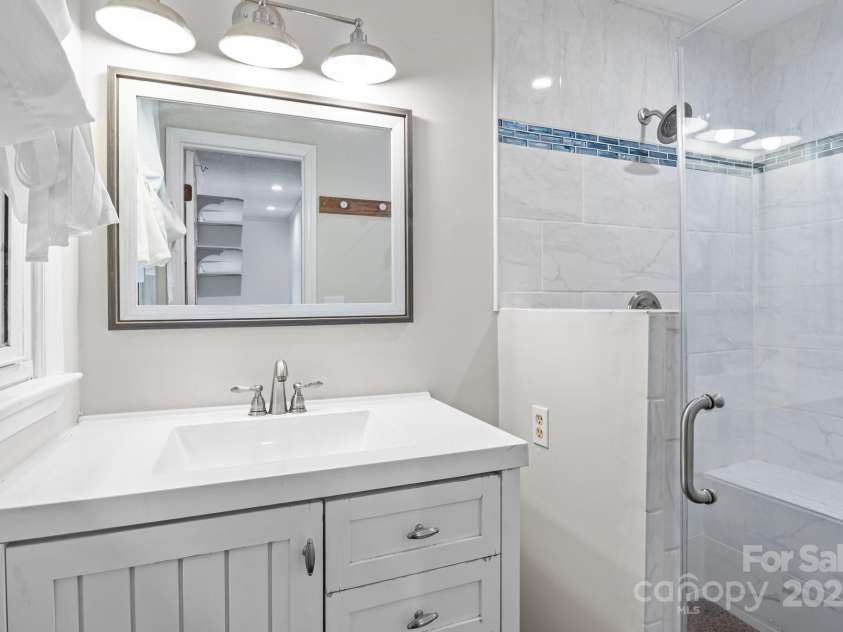 101 Wynnchester Road, Gastonia, NC 28056.  MLS# CAR4251381, YatesRealty ID 9635. 