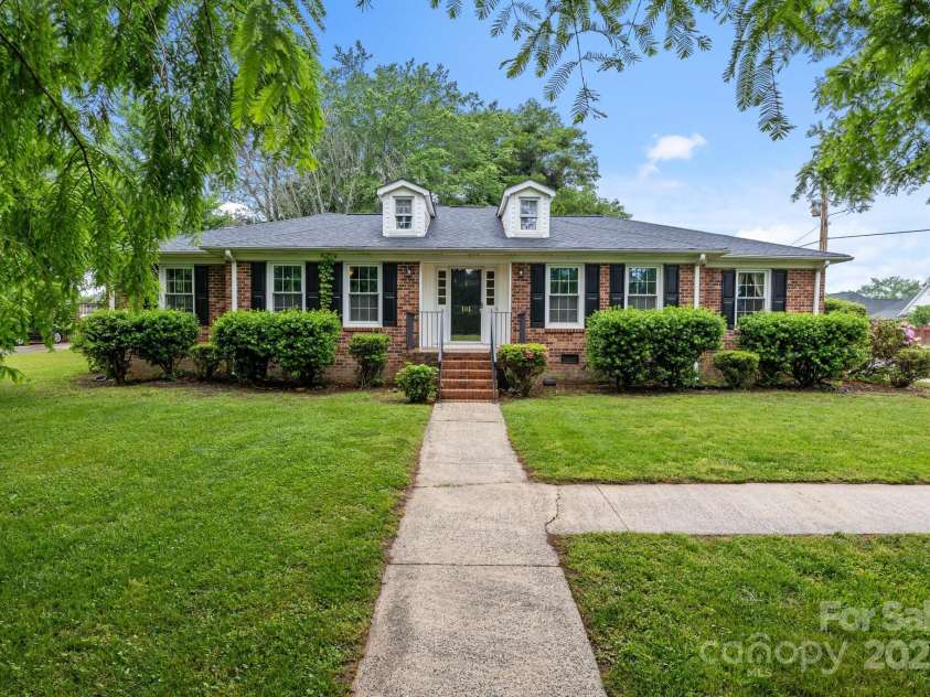 101 Wynnchester Road, Gastonia, NC 28056.  MLS# CAR4251381, YatesRealty ID 9635. 