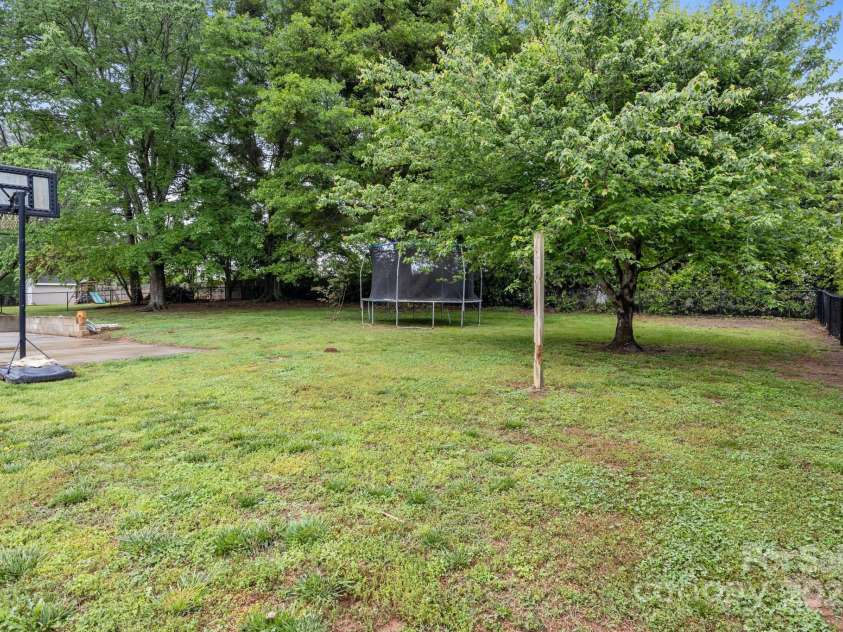 101 Wynnchester Road, Gastonia, NC 28056.  MLS# CAR4251381, YatesRealty ID 9635. 
