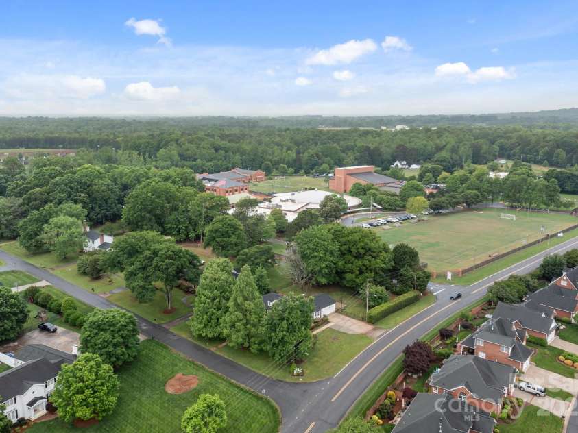 101 Wynnchester Road, Gastonia, NC 28056.  MLS# CAR4251381, YatesRealty ID 9635. 