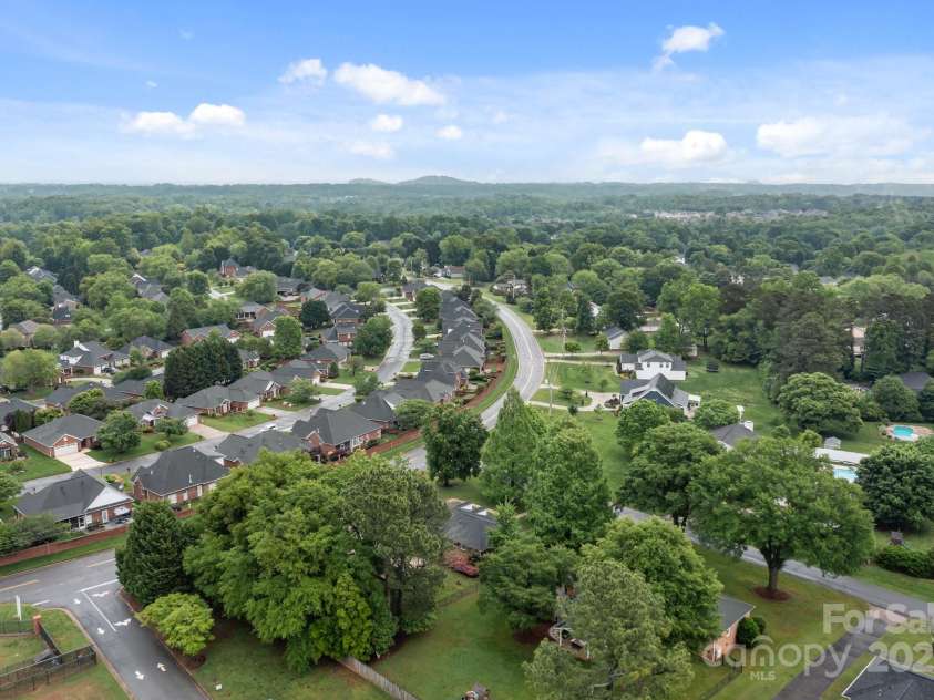 101 Wynnchester Road, Gastonia, NC 28056.  MLS# CAR4251381, YatesRealty ID 9635. 