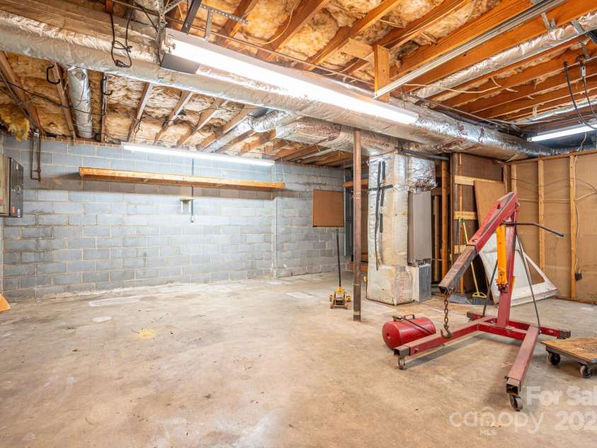 1008 High Wedge Road, Shelby, NC 28152.  MLS# CAR4238355, YatesRealty ID 9636. 