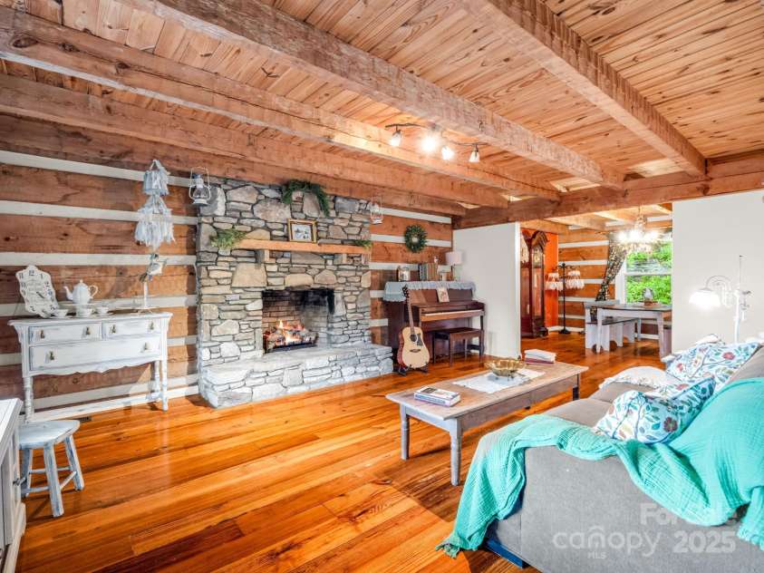 1145 Bearwallow Mountain Road, Hendersonville, NC 28792.  MLS# CAR4287920, YatesRealty ID 9636. 