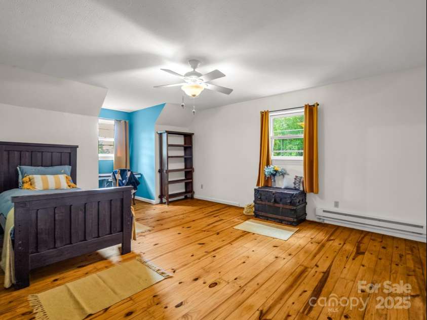 1145 Bearwallow Mountain Road, Hendersonville, NC 28792.  MLS# CAR4287920, YatesRealty ID 9636. 