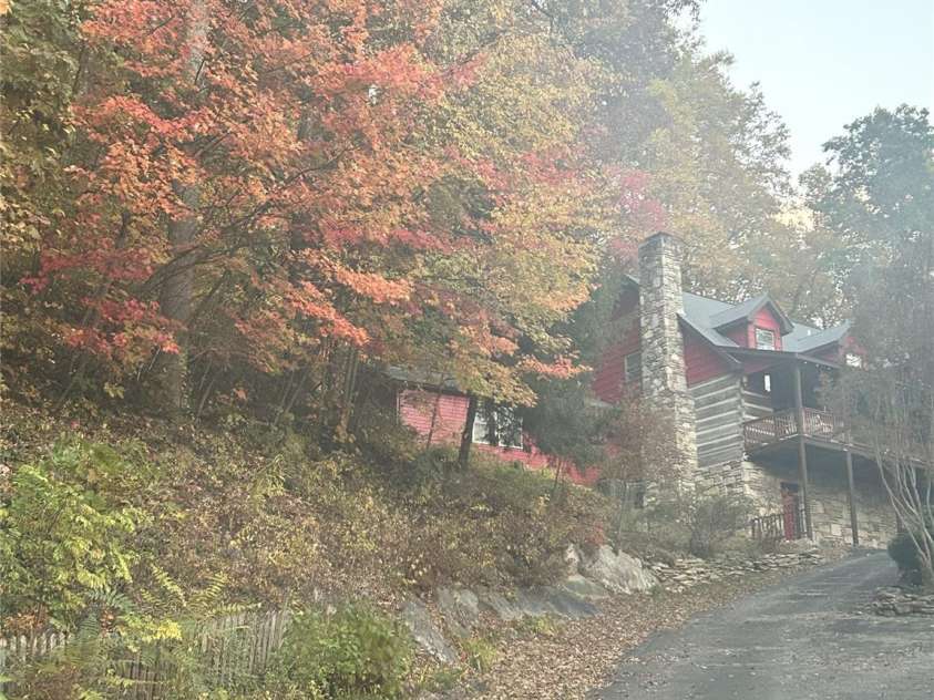 1145 Bearwallow Mountain Road, Hendersonville, NC 28792.  MLS# CAR4287920, YatesRealty ID 9636. 