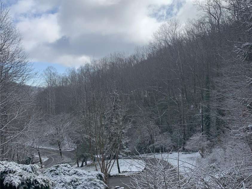 1145 Bearwallow Mountain Road, Hendersonville, NC 28792.  MLS# CAR4287920, YatesRealty ID 9636. 