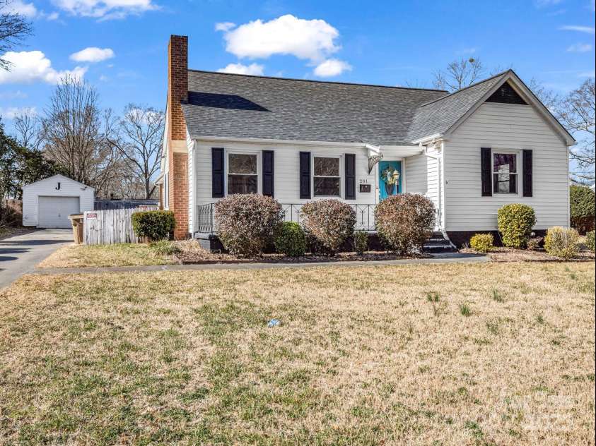 201 Ware Street, Shelby, NC 28150.  MLS# CAR4220372, YatesRealty ID 9637. 