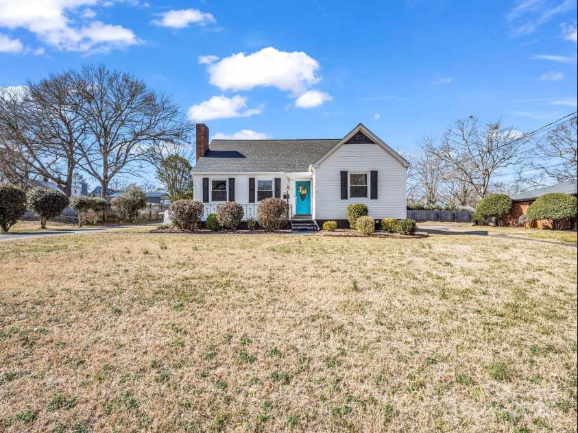 201 Ware Street, Shelby, NC 28150.  MLS# CAR4220372, YatesRealty ID 9637. 