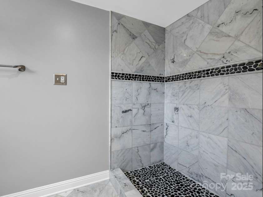 201 Ware Street, Shelby, NC 28150.  MLS# CAR4220372, YatesRealty ID 9637. 