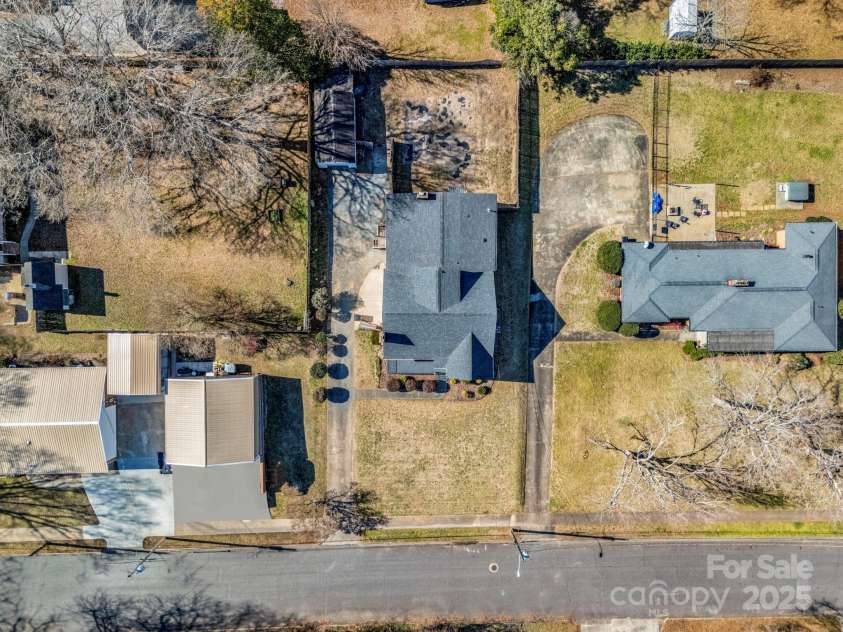 201 Ware Street, Shelby, NC 28150.  MLS# CAR4220372, YatesRealty ID 9637. 