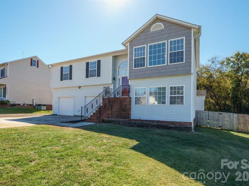 3673 Farm Lake Drive, Concord, NC 28027.  MLS# CAR4312782, YatesRealty ID 9637. 
