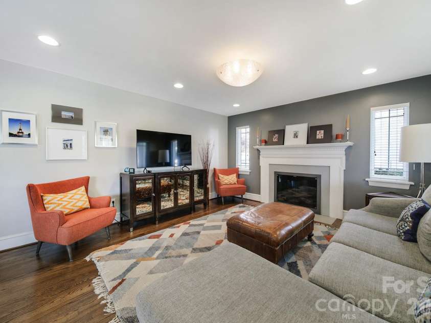 1325 Morningside Drive, Charlotte, NC 28205.  MLS# CAR4361481, YatesRealty ID 9638. 