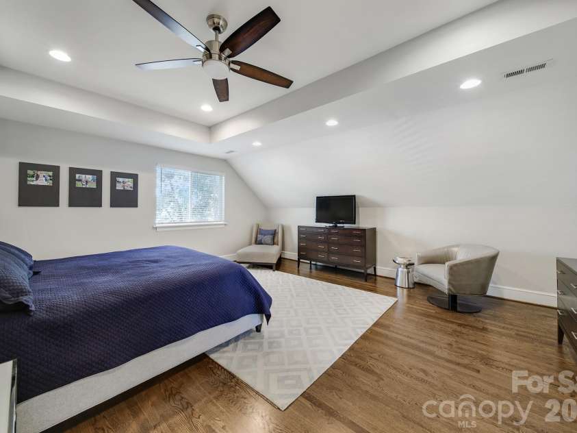 1325 Morningside Drive, Charlotte, NC 28205.  MLS# CAR4361481, YatesRealty ID 9638. 
