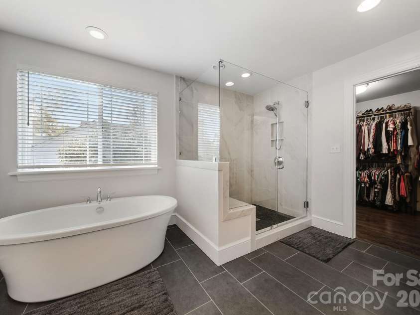 1325 Morningside Drive, Charlotte, NC 28205.  MLS# CAR4361481, YatesRealty ID 9638. 