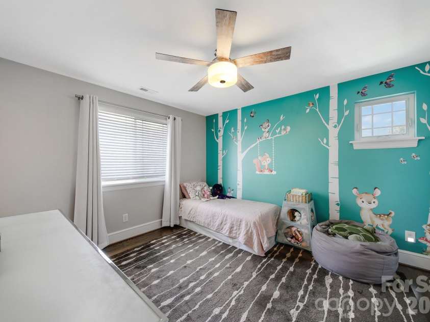 1325 Morningside Drive, Charlotte, NC 28205.  MLS# CAR4361481, YatesRealty ID 9638. 