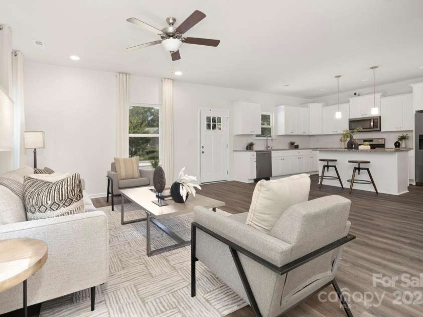 3354 Sugar Creek Road, Charlotte, NC 28269.  MLS# CAR4244751, YatesRealty ID 9638. Representation