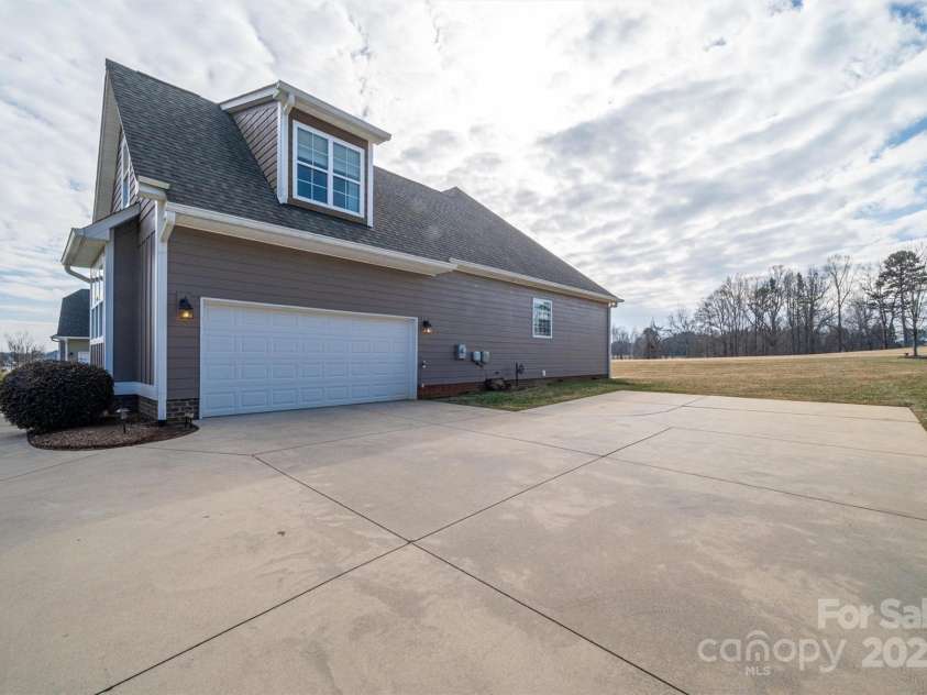 138 Augusta Lane, Shelby, NC 28150.  MLS# CAR4216532, YatesRealty ID 9639. 
