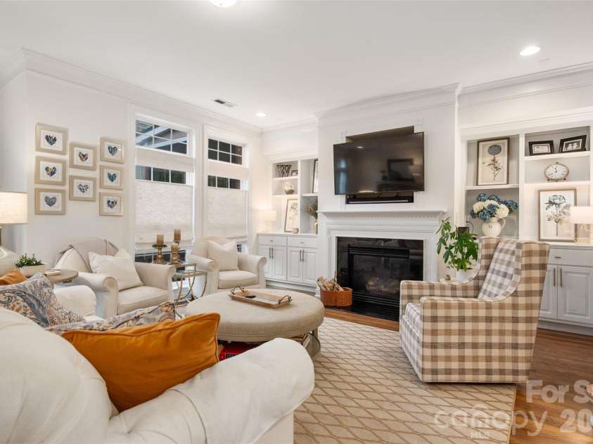 3321 Luke Crossing Drive, Charlotte, NC 28226.  MLS# CAR4334675, YatesRealty ID 9639. 
