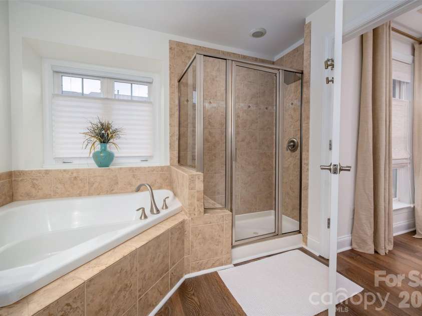 3321 Luke Crossing Drive, Charlotte, NC 28226.  MLS# CAR4334675, YatesRealty ID 9639. 