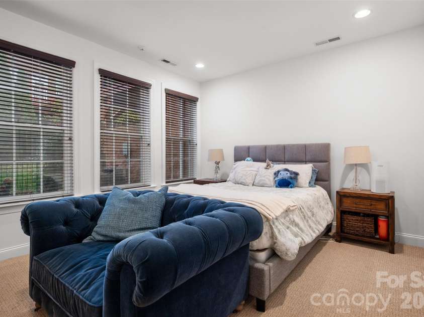 3321 Luke Crossing Drive, Charlotte, NC 28226.  MLS# CAR4334675, YatesRealty ID 9639. 