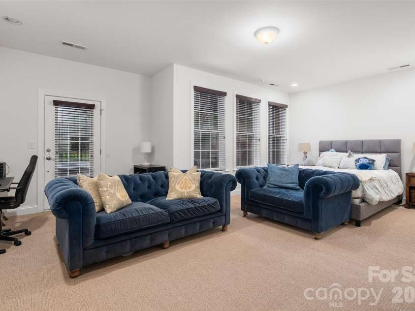 3321 Luke Crossing Drive, Charlotte, NC 28226.  MLS# CAR4334675, YatesRealty ID 9639. 